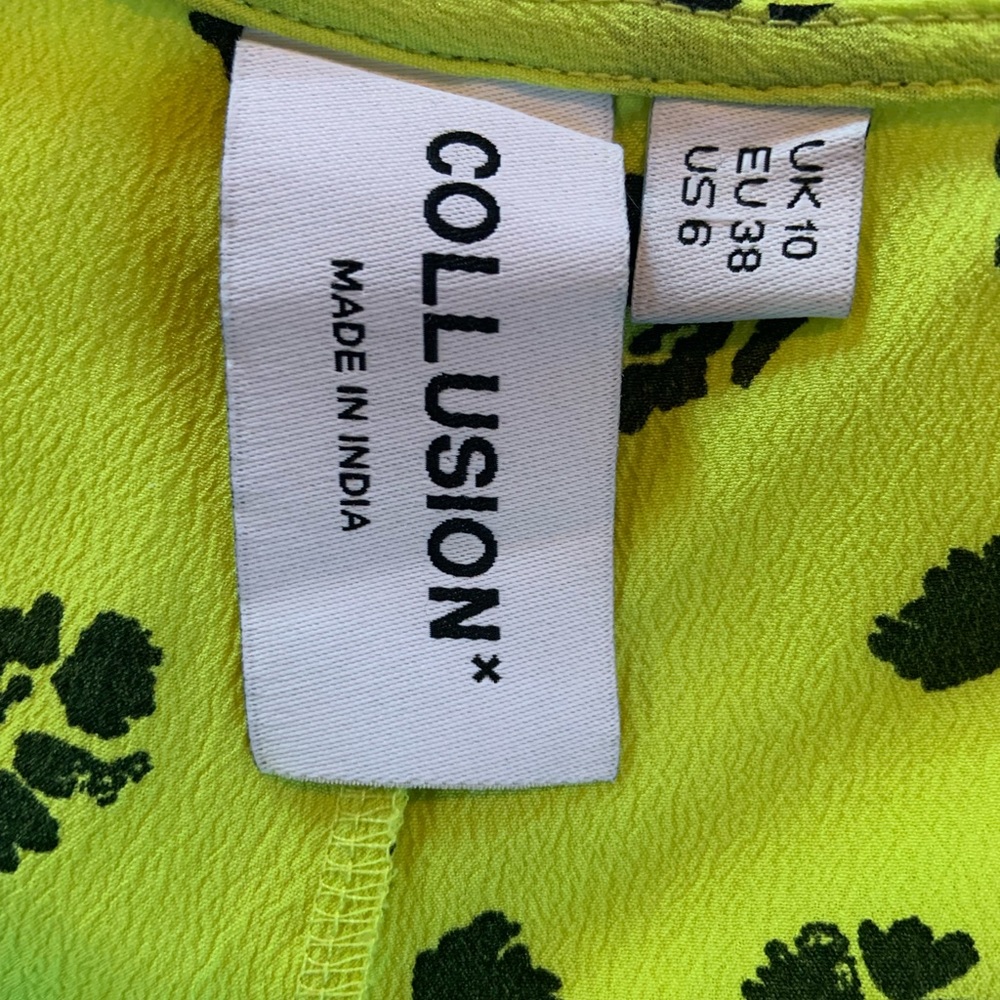 Funky Green Shorts - Picture 2 of 3